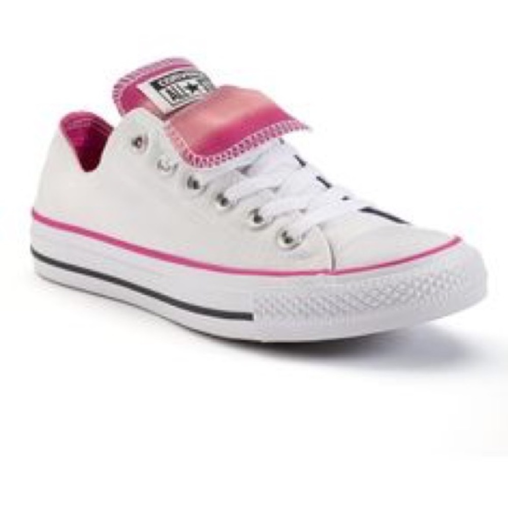NWOT CONVERSE LOW TOPS WHITE/PINK